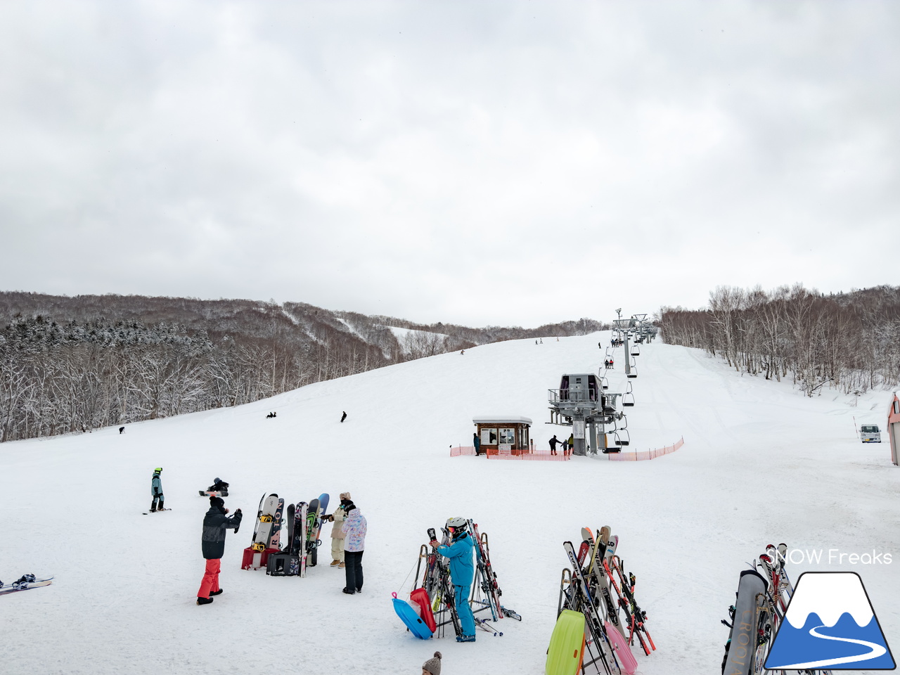 暑寒別岳スキー場｜日本海を眺めながら、2026年滑り初め！皆様、今年もどうぞよろしくお願いいたします。